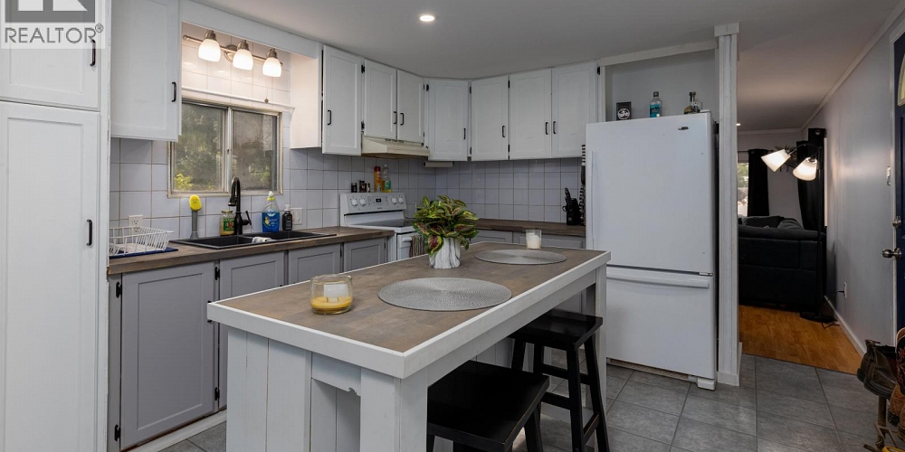 3934 KERBY STREET Terrace Photo 2 3934 KERBY STREET Terrace Photo 2